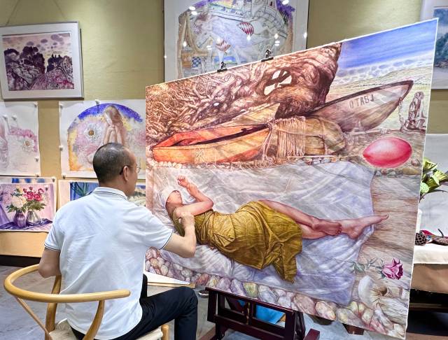 学校外籍教授作品入选第十四届全国美术作品展览港澳台、海外华人作品展